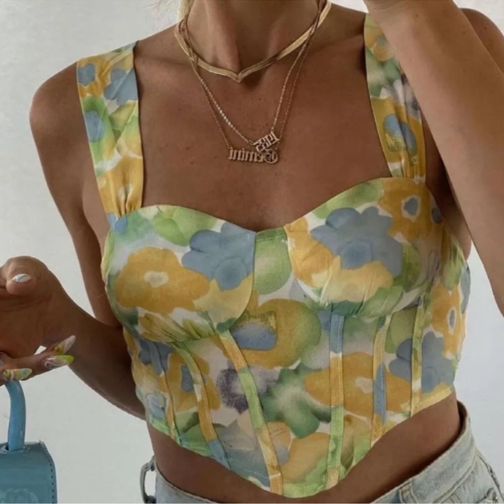 Cider Pastel Floral Crop Top